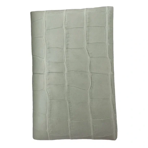 Hermes Calvi Alligator Card Holder Wallet Vert d’eau 2024 - Picture 2 of 8